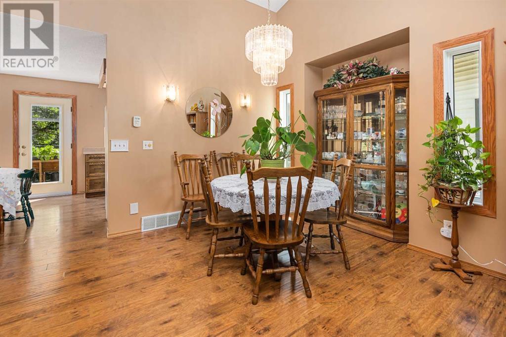 Single Family House for Sale in  Riverglen Close SE Riverbend Calgary 