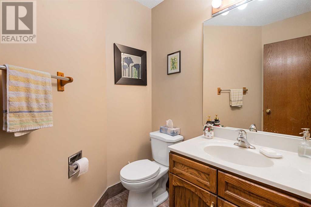 Single Family House for Sale in  Riverglen Close SE Riverbend Calgary 