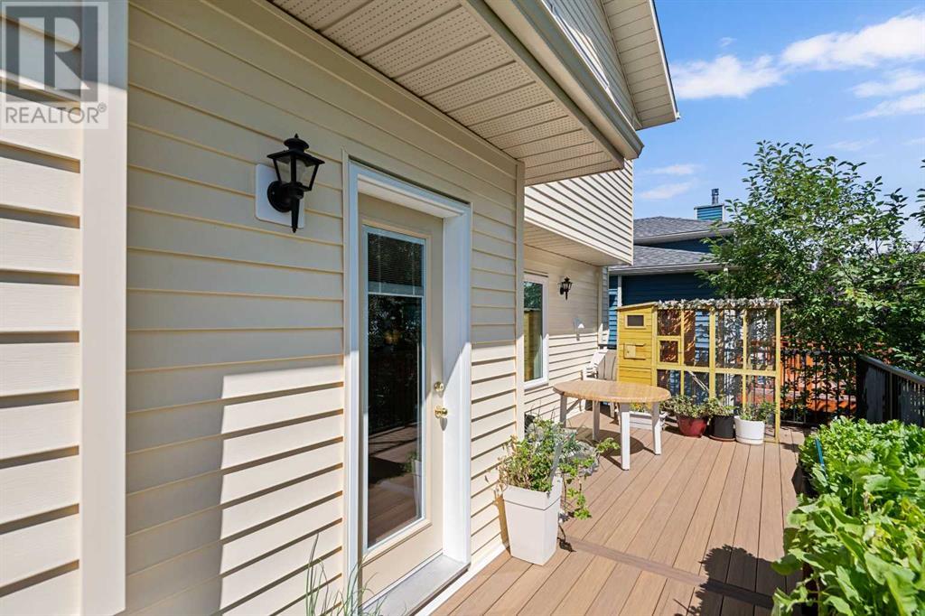 Single Family House for Sale in  Riverglen Close SE Riverbend Calgary 