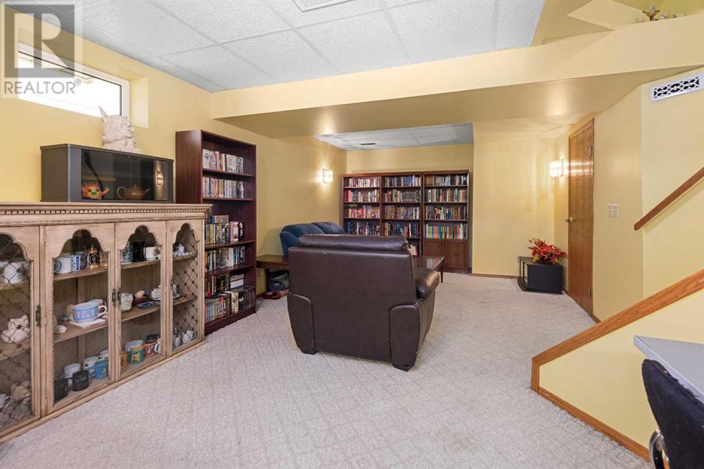 Single Family House for Sale in  Riverglen Close SE Riverbend Calgary 