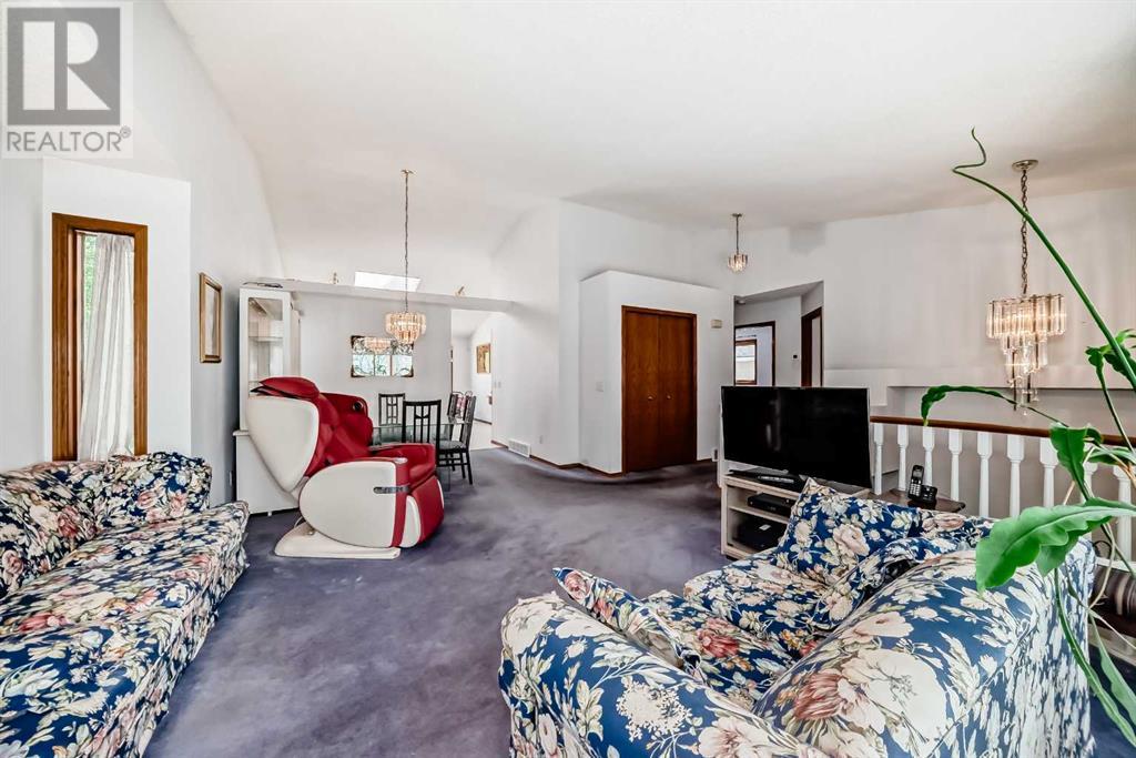 Single Family House Bi-level for Sale in  Harvest Oak Drive NE Harvest Hills Calgary 