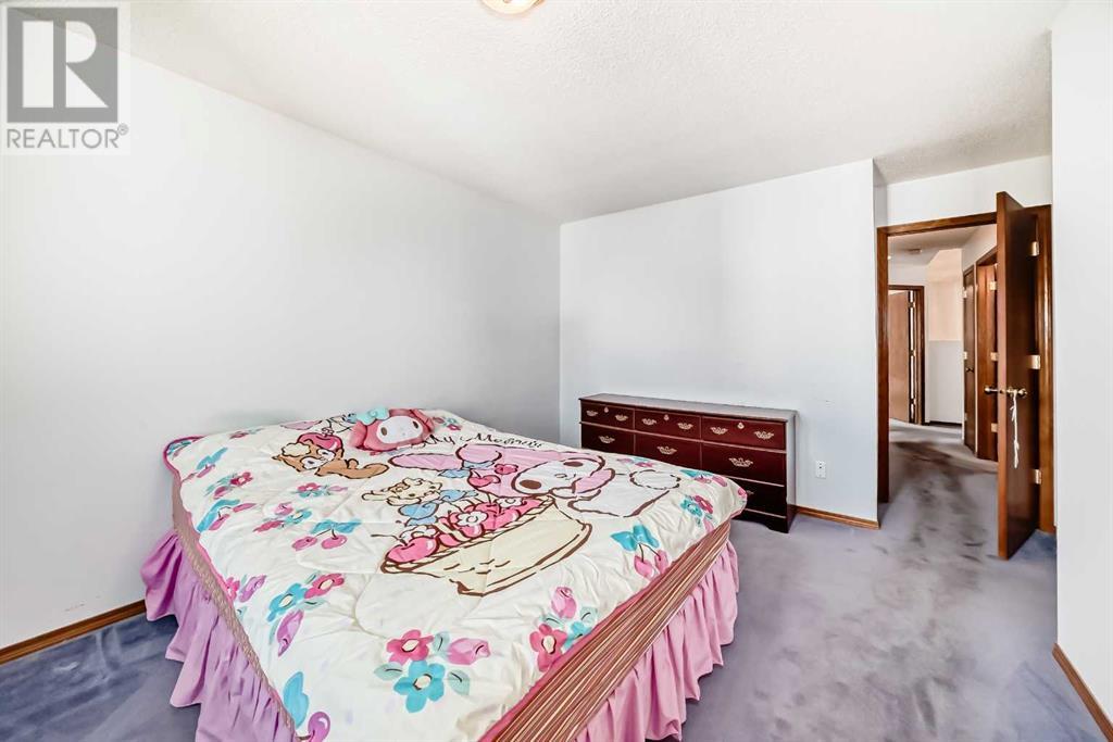 Single Family House Bi-level for Sale in  Harvest Oak Drive NE Harvest Hills Calgary 