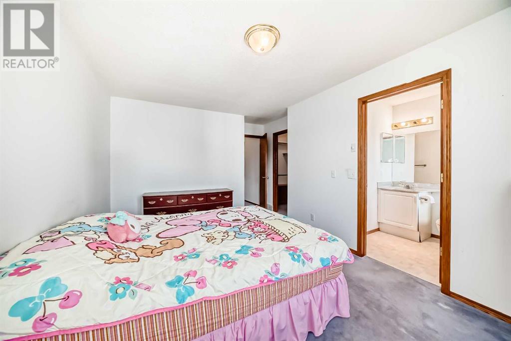 Single Family House Bi-level for Sale in  Harvest Oak Drive NE Harvest Hills Calgary 