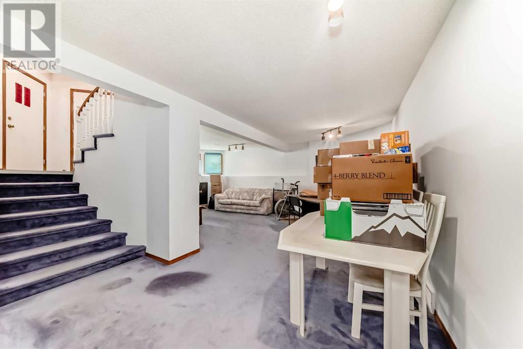 Single Family House Bi-level for Sale in  Harvest Oak Drive NE Harvest Hills Calgary 