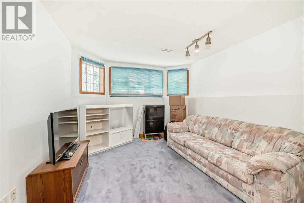 Single Family House Bi-level for Sale in  Harvest Oak Drive NE Harvest Hills Calgary 