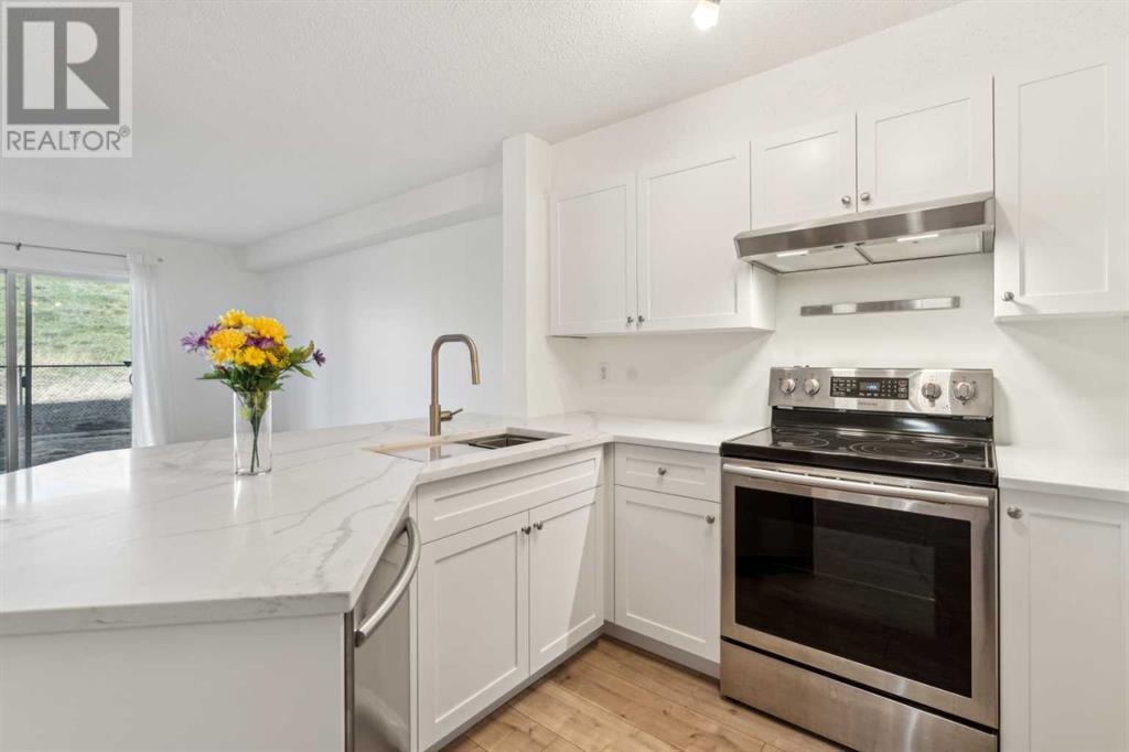 Single Family House for Sale in   Citadel Meadow Point NW Citadel Calgary 