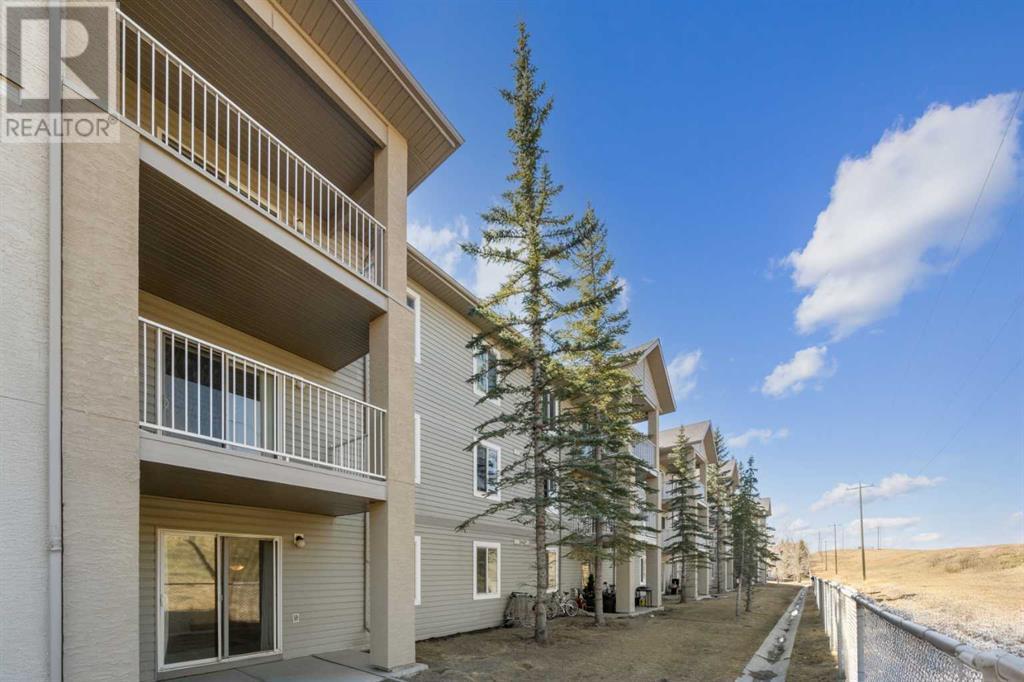 Single Family House for Sale in   Citadel Meadow Point NW Citadel Calgary 