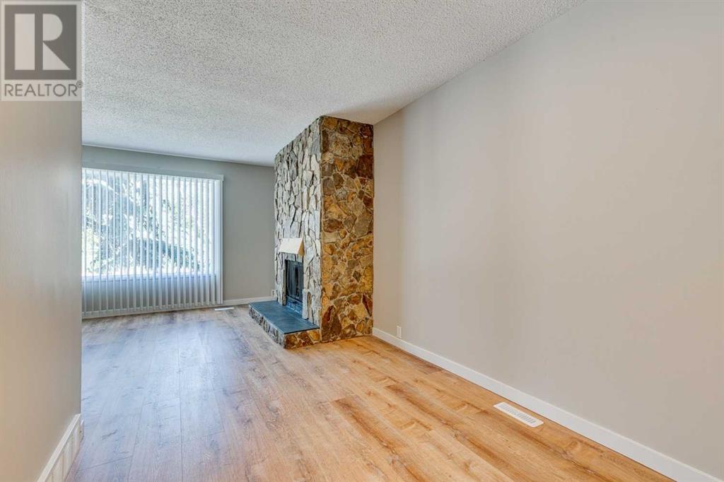 Single Family House Bungalow for Sale in  Doverthorn Road SE Dover Calgary 