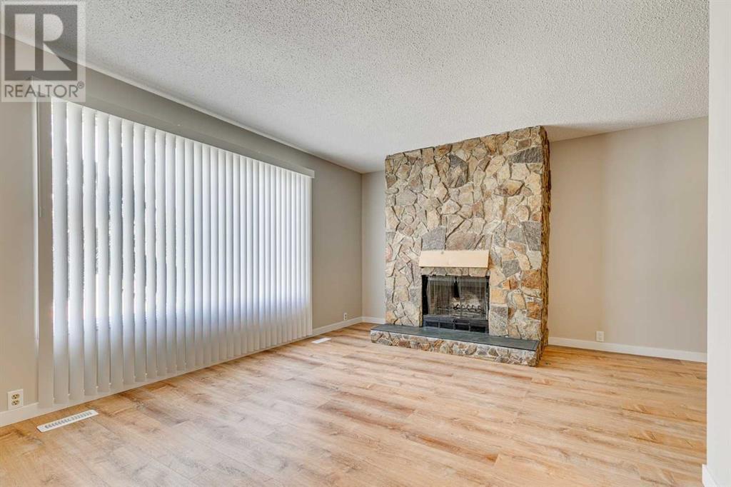 Single Family House Bungalow for Sale in  Doverthorn Road SE Dover Calgary 
