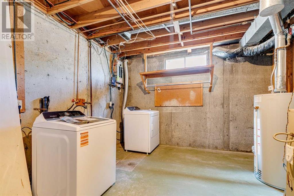 Single Family House Bungalow for Sale in  Doverthorn Road SE Dover Calgary 
