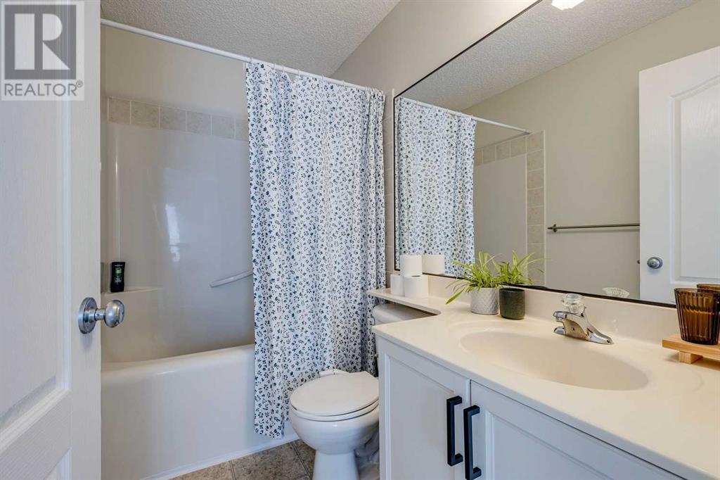 Single Family House for Sale in  Evansmeade Close NW Evanston Calgary 