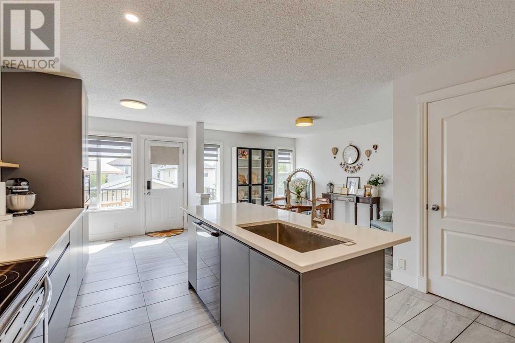 Single Family House for Sale in  Evansmeade Close NW Evanston Calgary 