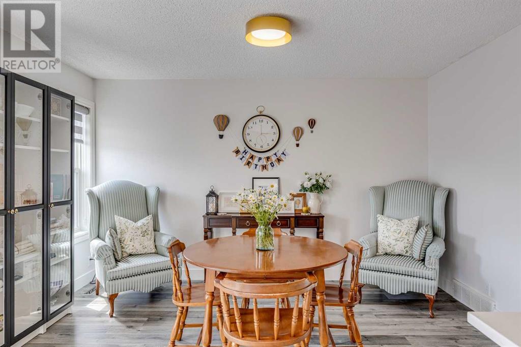 Single Family House for Sale in  Evansmeade Close NW Evanston Calgary 