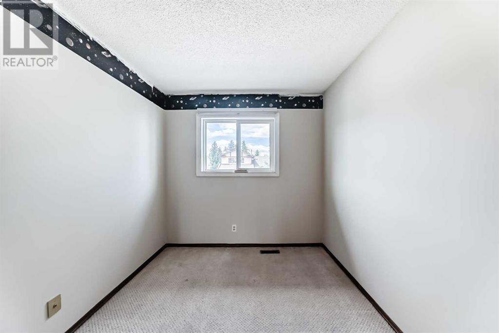 Single Family House 4 Level for Sale in  Sanderling Way NW Sandstone Valley Calgary 