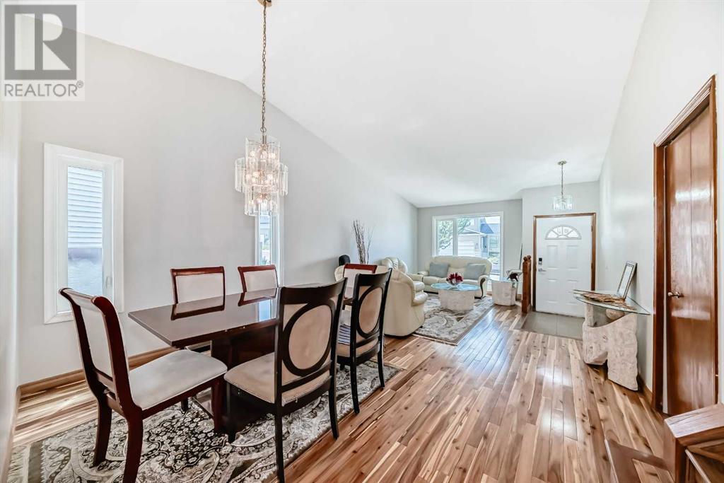 Single Family House 4 Level for Sale in  Sanderling Way NW Sandstone Valley Calgary 