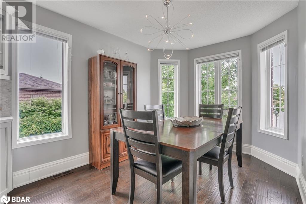 Photo 3 of 16 Victorway Drive, Barrie ON