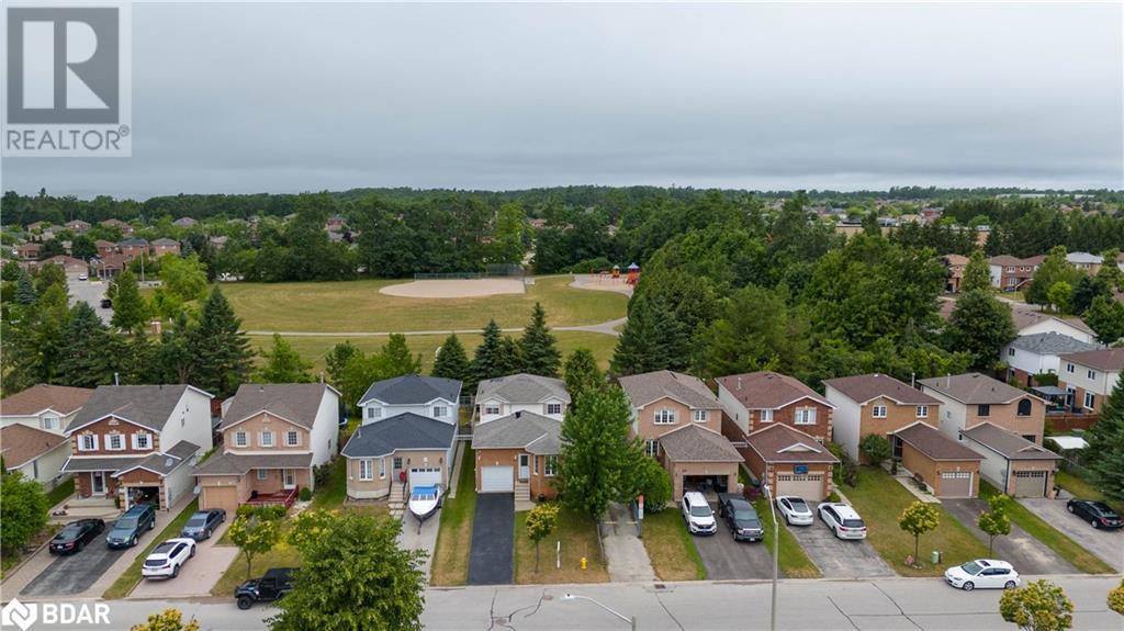 Photo 28 of 16 Victorway Drive, Barrie ON