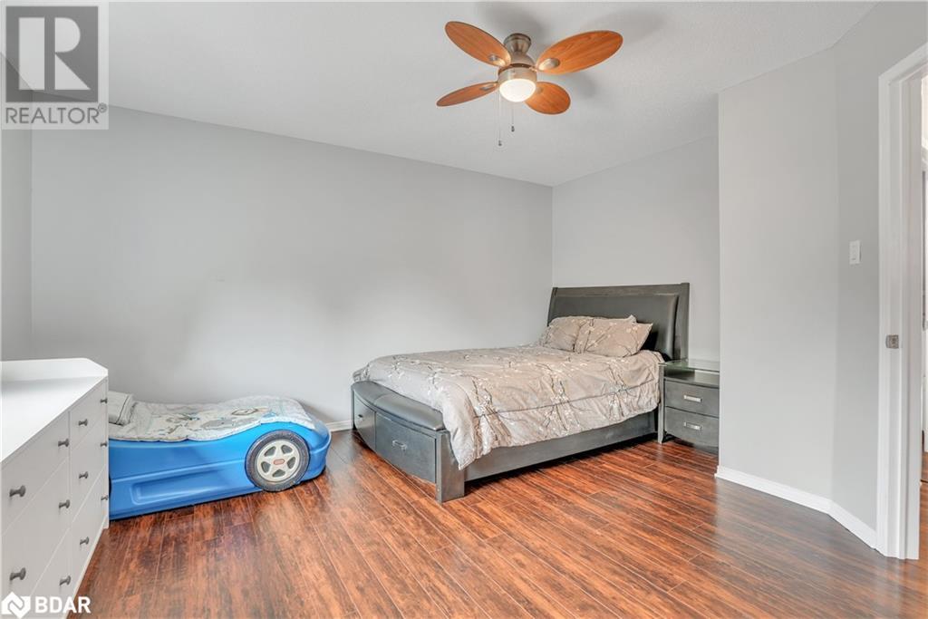 Photo 22 of 16 Victorway Drive, Barrie ON