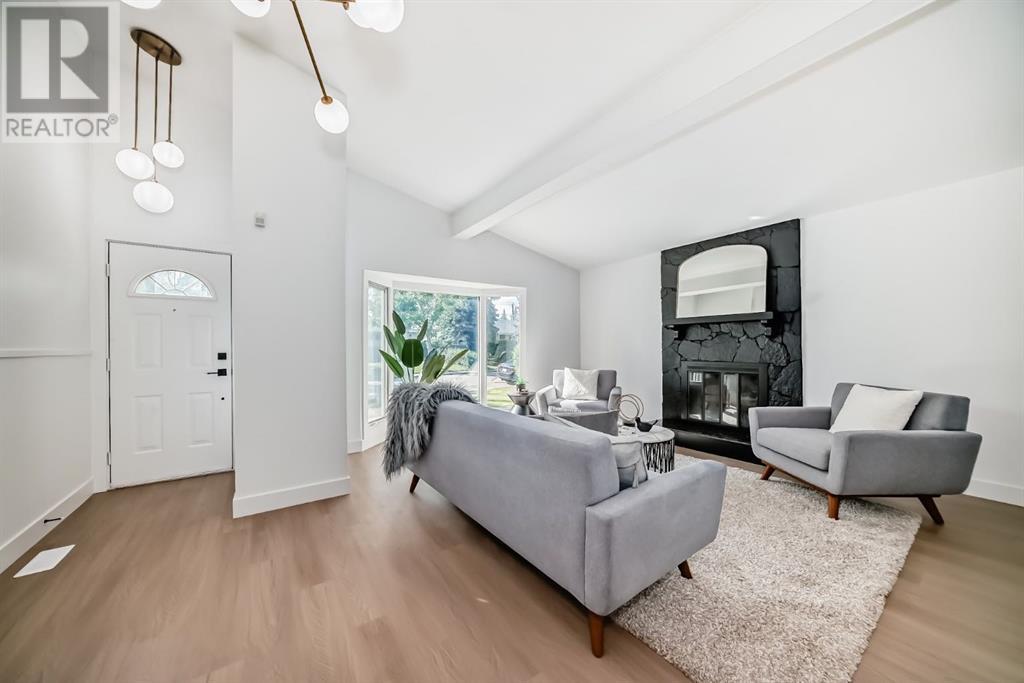 Single Family House 3 Level for Sale in  Glenpatrick Drive SW Glenbrook Calgary 