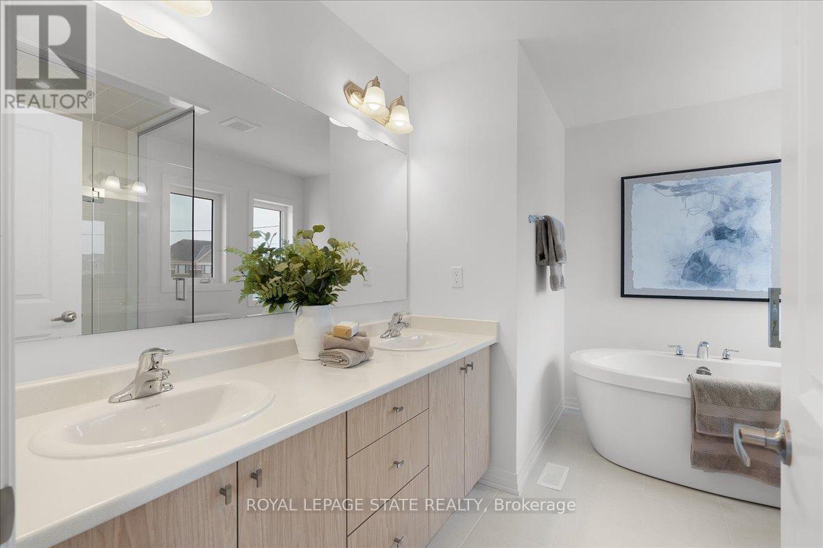 Photo 39 of 628 Windwood Drive, Hamilton ON
