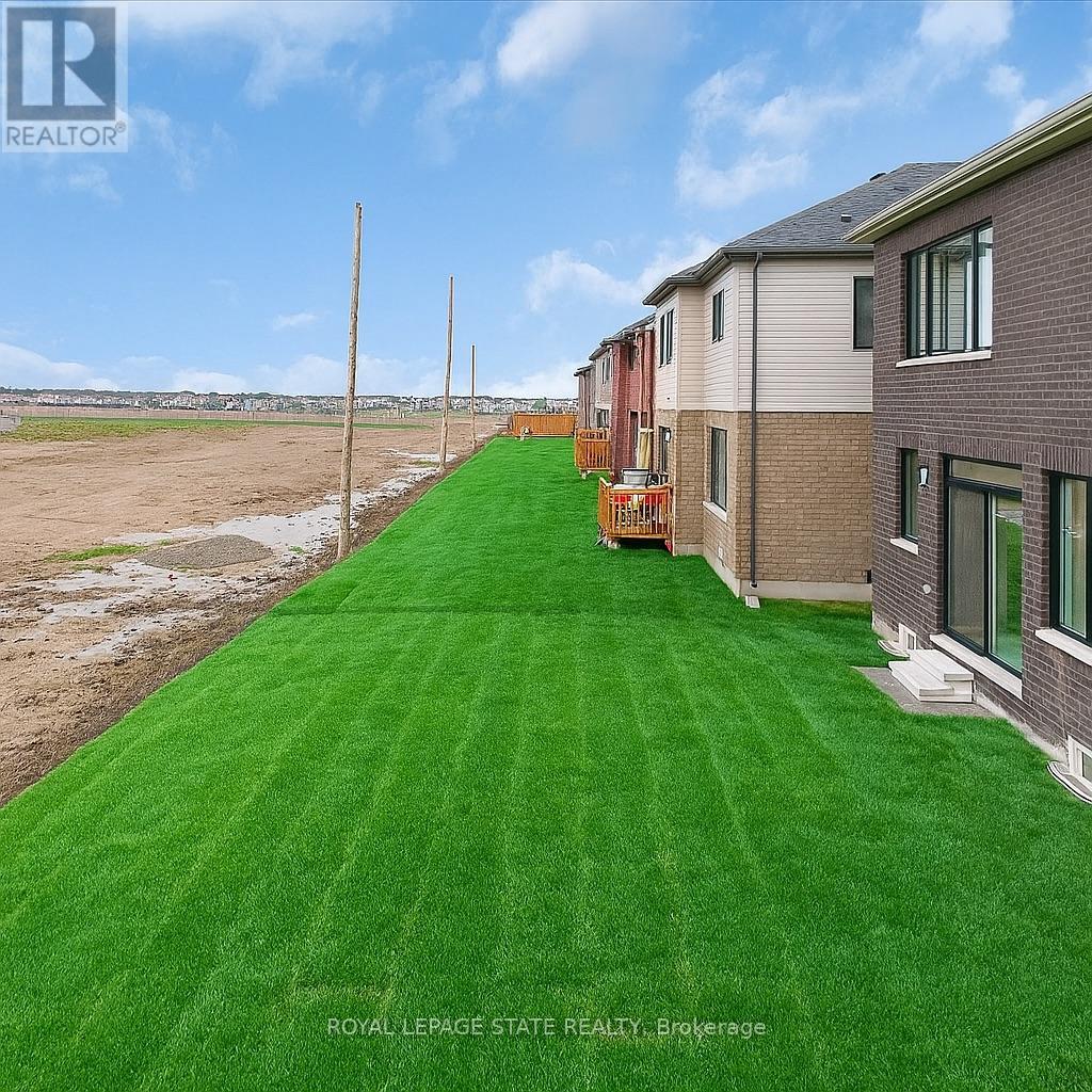 Photo 19 of 628 Windwood Drive, Hamilton ON