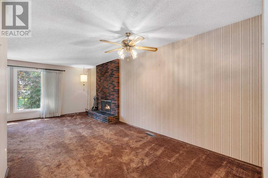 Single Family House Bungalow for Sale in  Valiant Drive NW Varsity Calgary 
