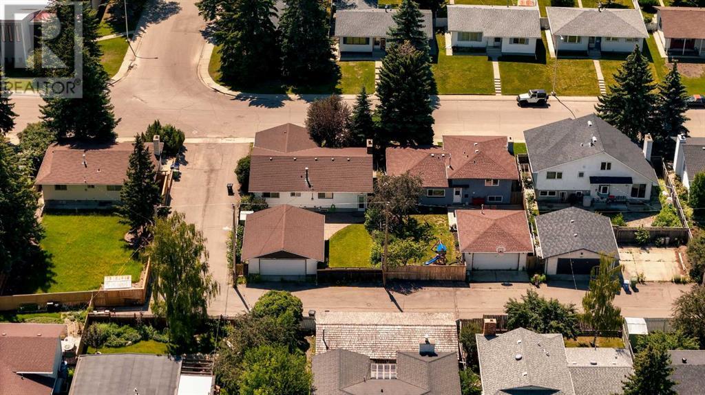 Single Family House Bungalow for Sale in  Valiant Drive NW Varsity Calgary 
