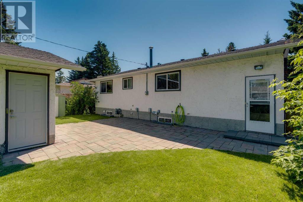 Single Family House Bungalow for Sale in  Valiant Drive NW Varsity Calgary 
