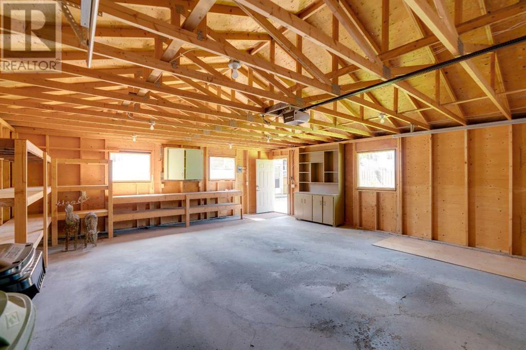 Single Family House Bungalow for Sale in  Valiant Drive NW Varsity Calgary 