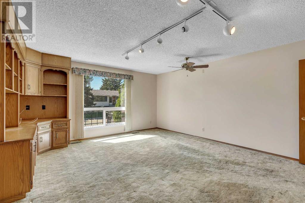 Single Family House Bungalow for Sale in  Valiant Drive NW Varsity Calgary 