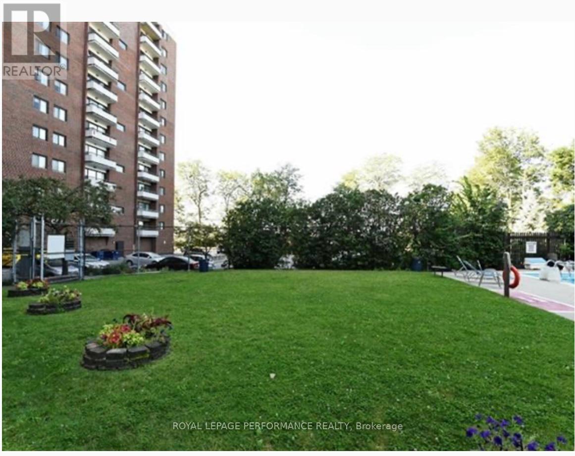 Photo 21 of 1113 20 Chesterton Drive W, Ottawa ON