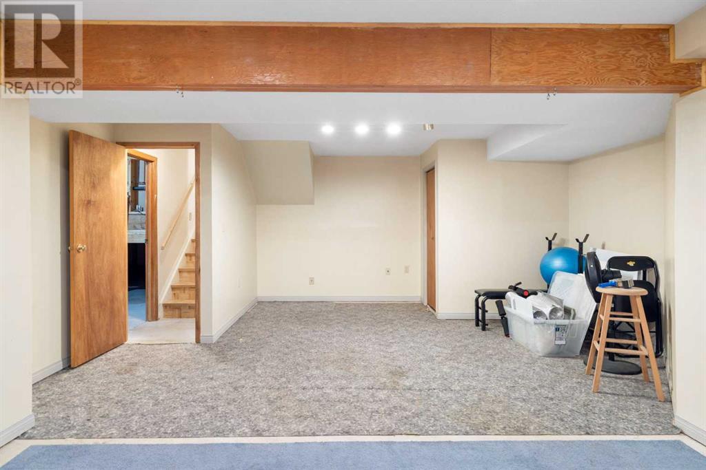 36 Deerbow Circle SE, Calgary, Alberta