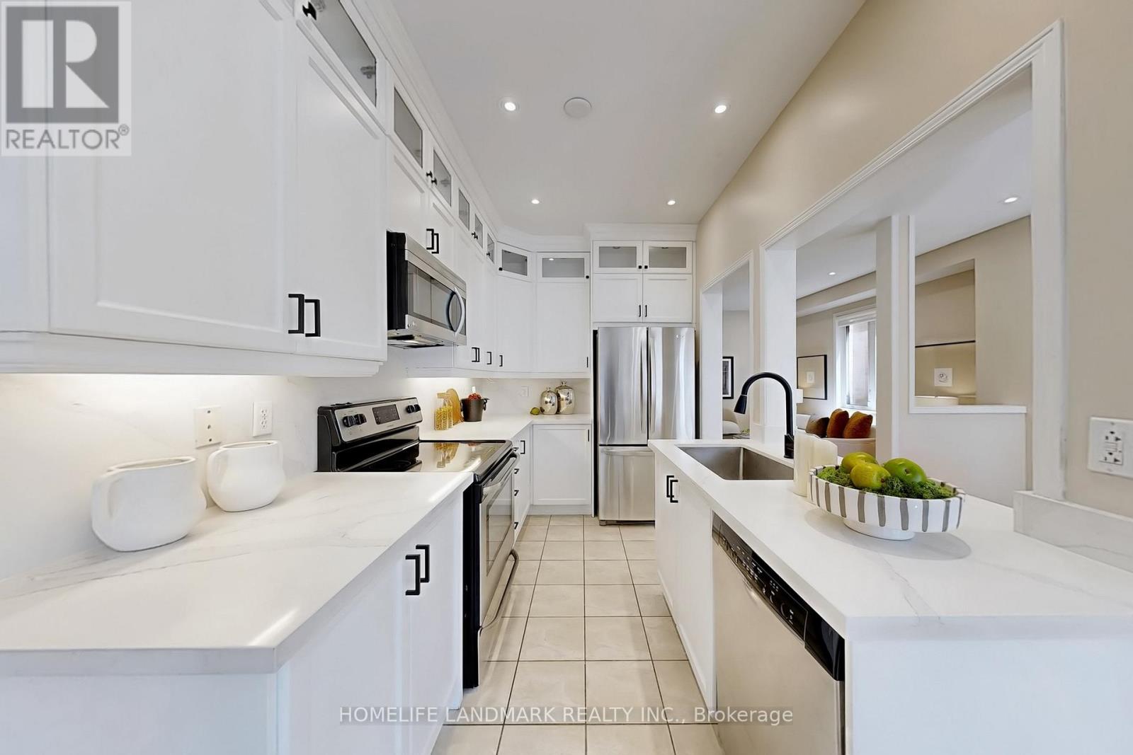 Single Family House for Sale in  BIG HILL CRESCENT Vaughan (Patterson) 