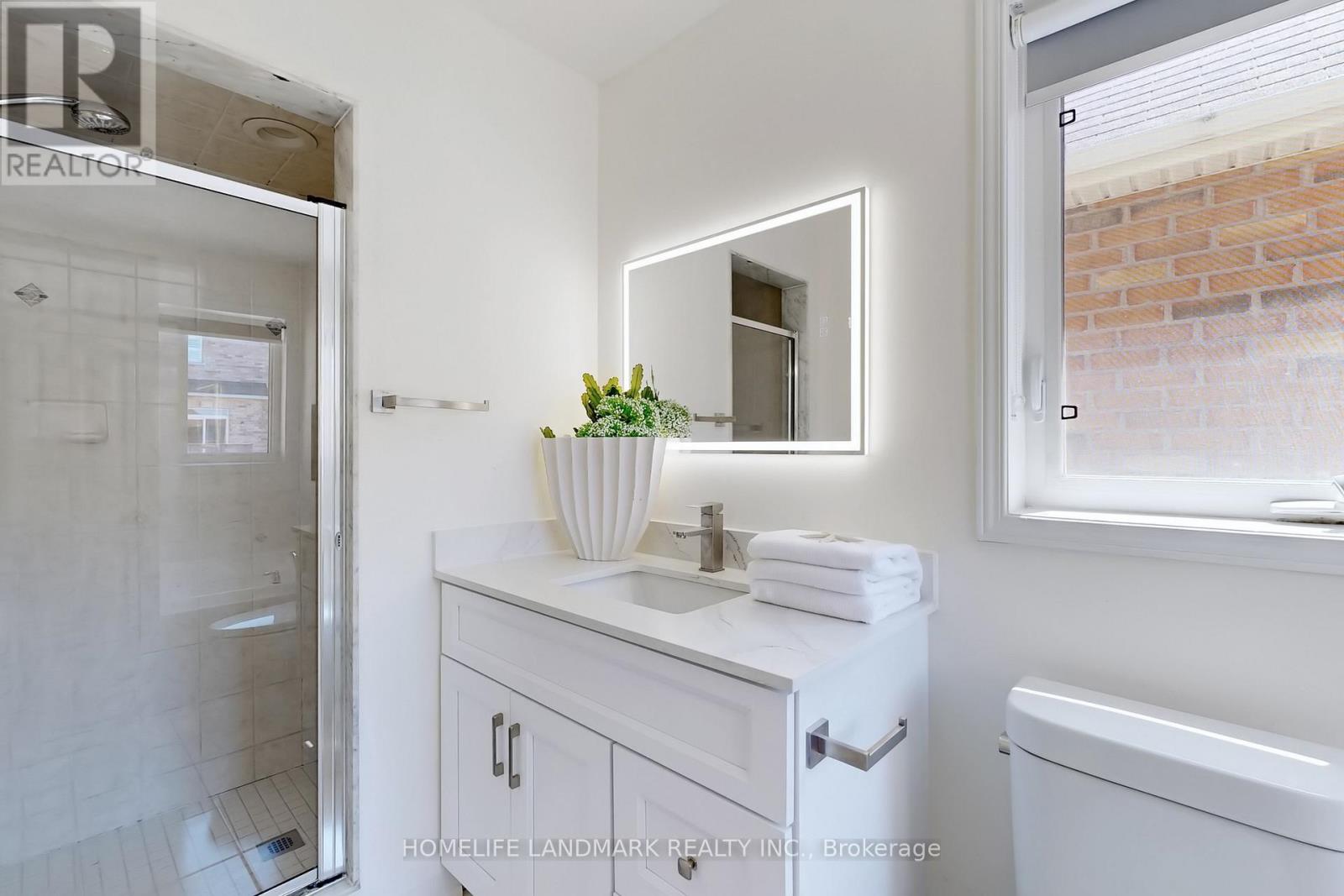 Single Family House for Sale in  BIG HILL CRESCENT Vaughan (Patterson) 