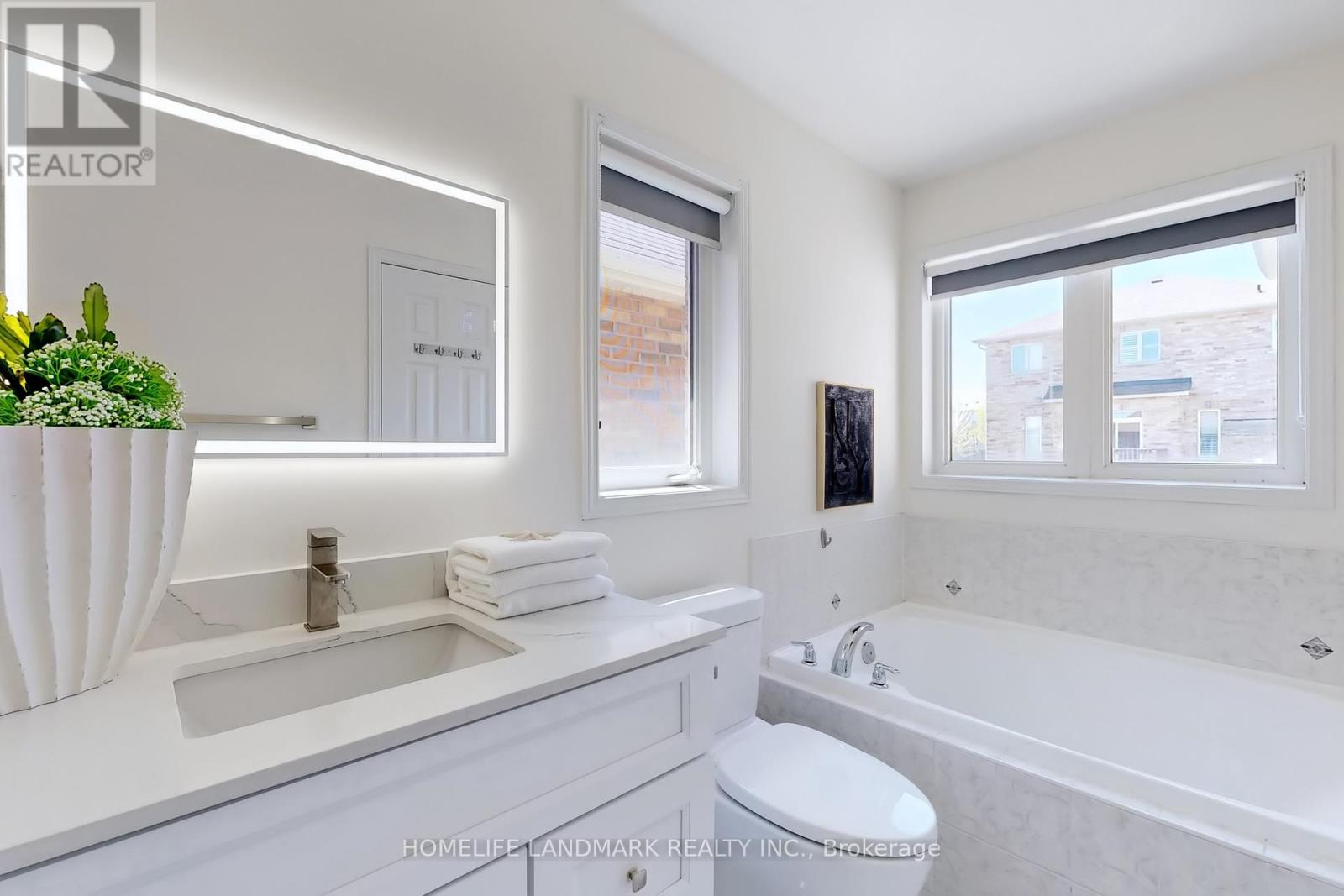 Single Family House for Sale in  BIG HILL CRESCENT Vaughan (Patterson) 