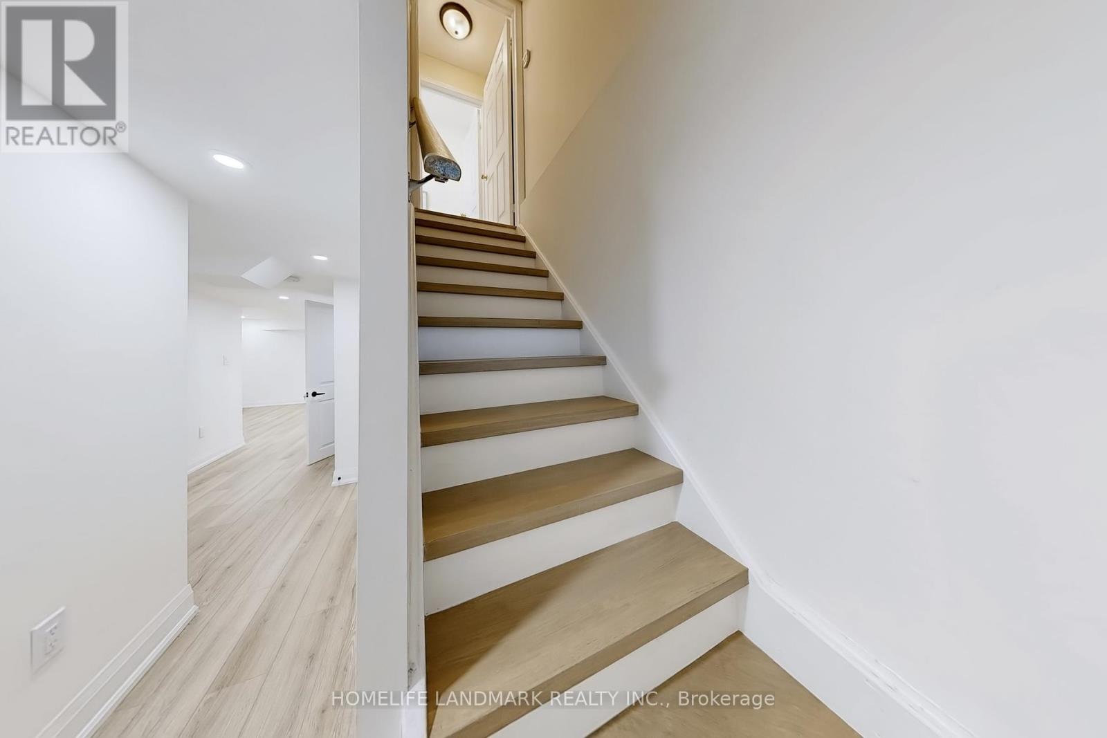 Single Family House for Sale in  BIG HILL CRESCENT Vaughan (Patterson) 