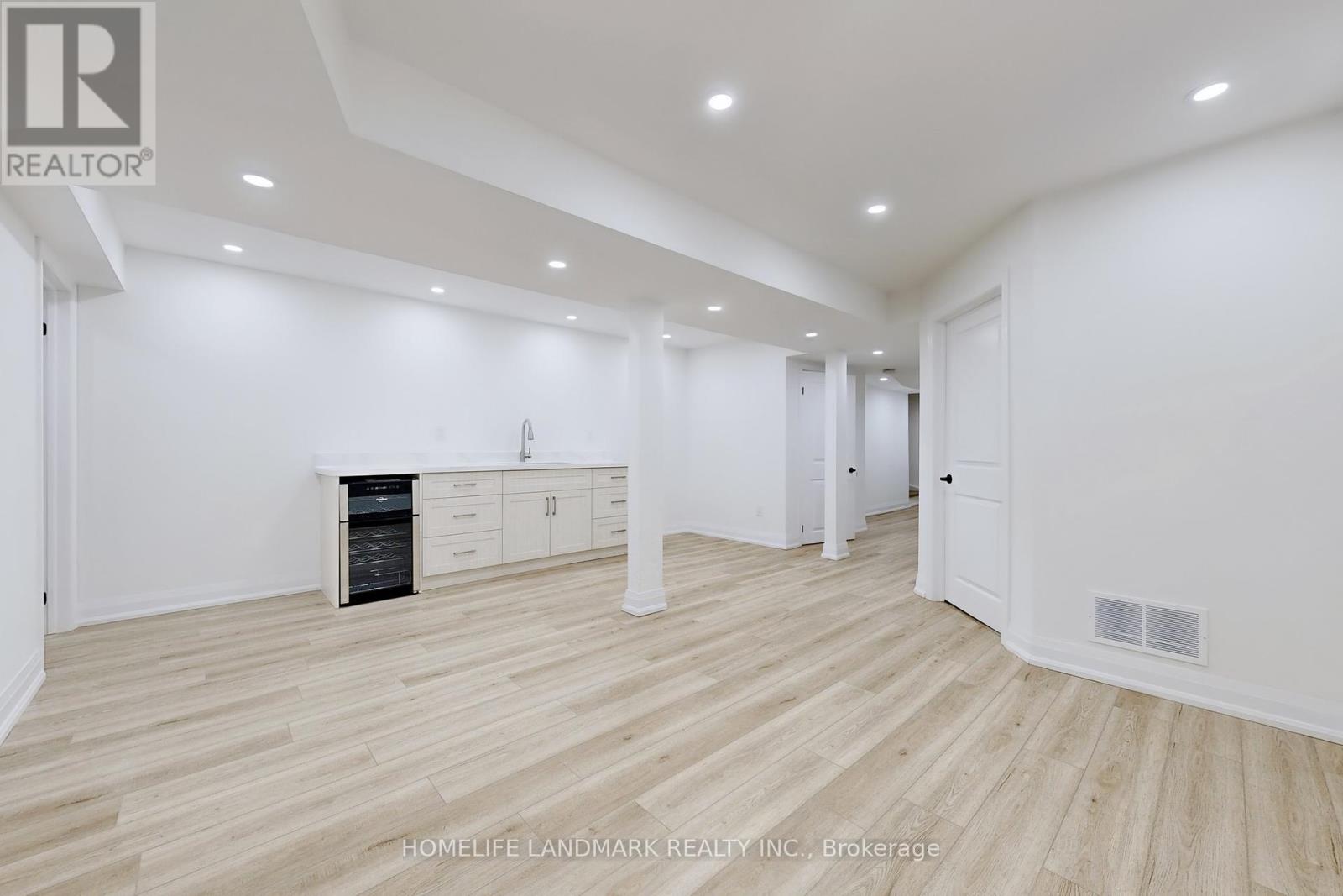 Single Family House for Sale in  BIG HILL CRESCENT Vaughan (Patterson) 