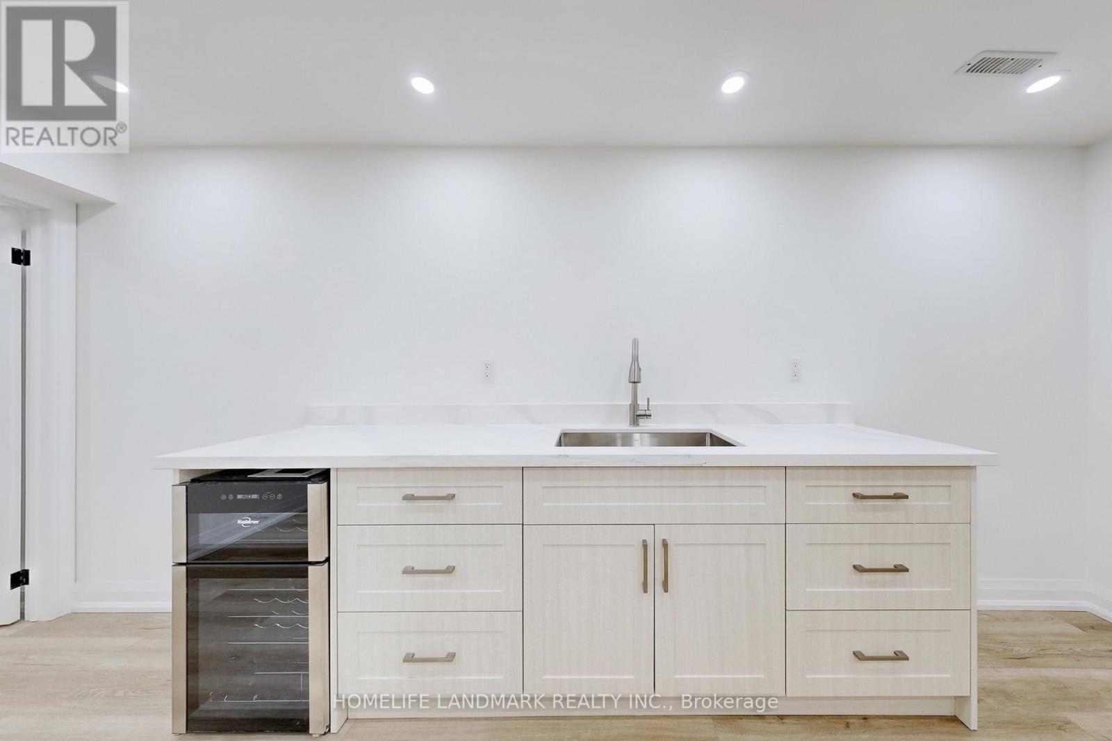 Single Family House for Sale in  BIG HILL CRESCENT Vaughan (Patterson) 