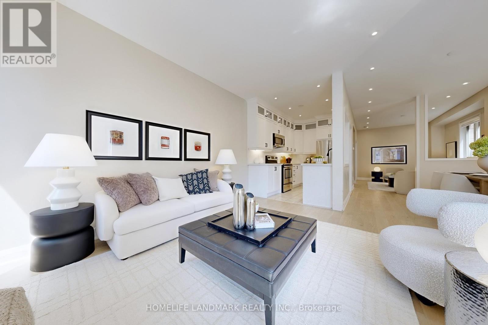Single Family House for Sale in  BIG HILL CRESCENT Vaughan (Patterson) 
