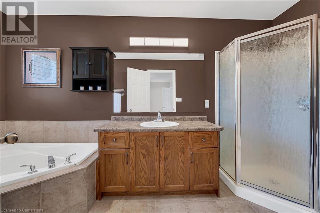 Photo 27 of 4 Moonstone Court, Hamilton ON