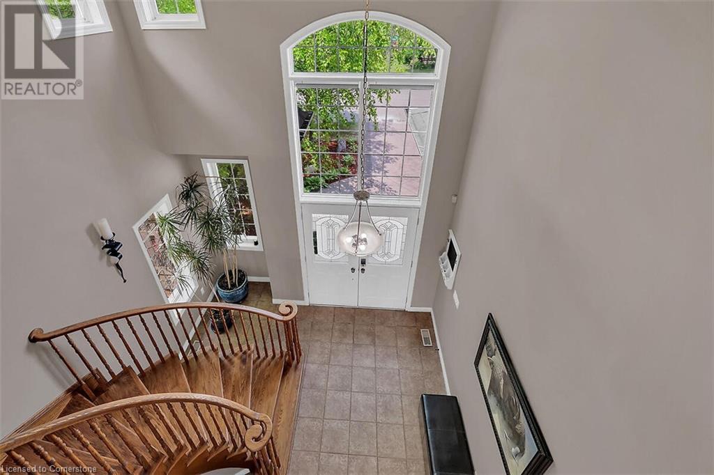 Photo 23 of 4 Moonstone Court, Hamilton ON