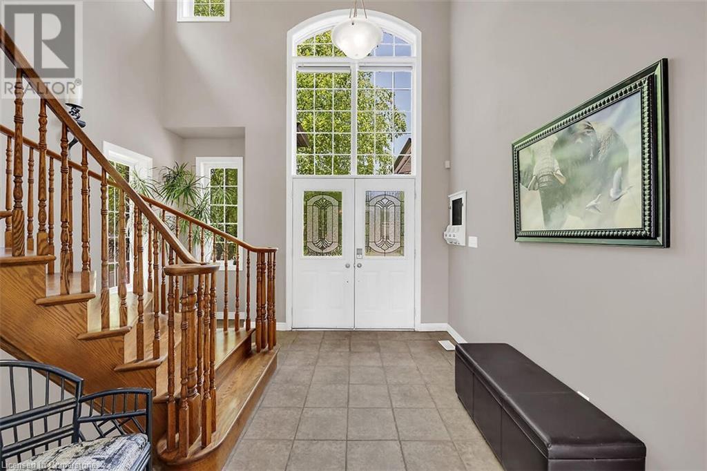 Photo 4 of 4 Moonstone Court, Hamilton ON