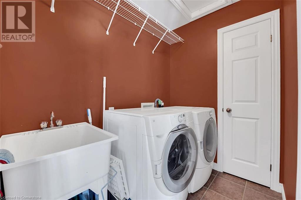 Photo 33 of 4 Moonstone Court, Hamilton ON