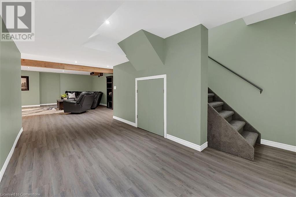 Photo 35 of 4 Moonstone Court, Hamilton ON