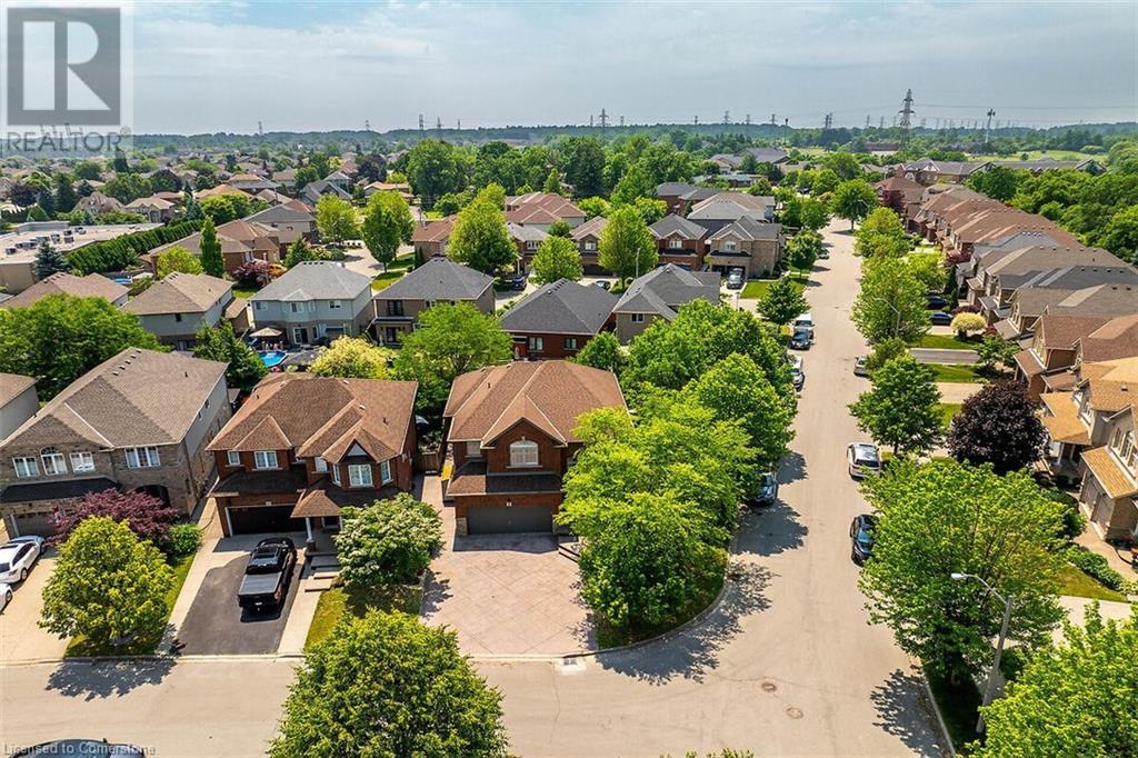 Photo 49 of 4 Moonstone Court, Hamilton ON