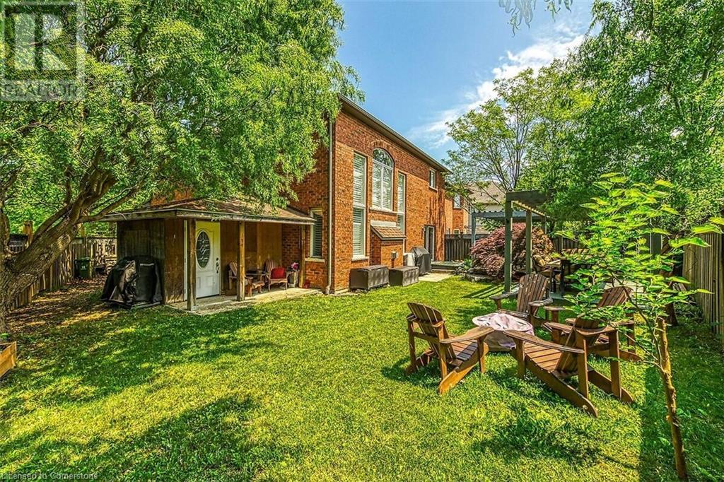Photo 48 of 4 Moonstone Court, Hamilton ON