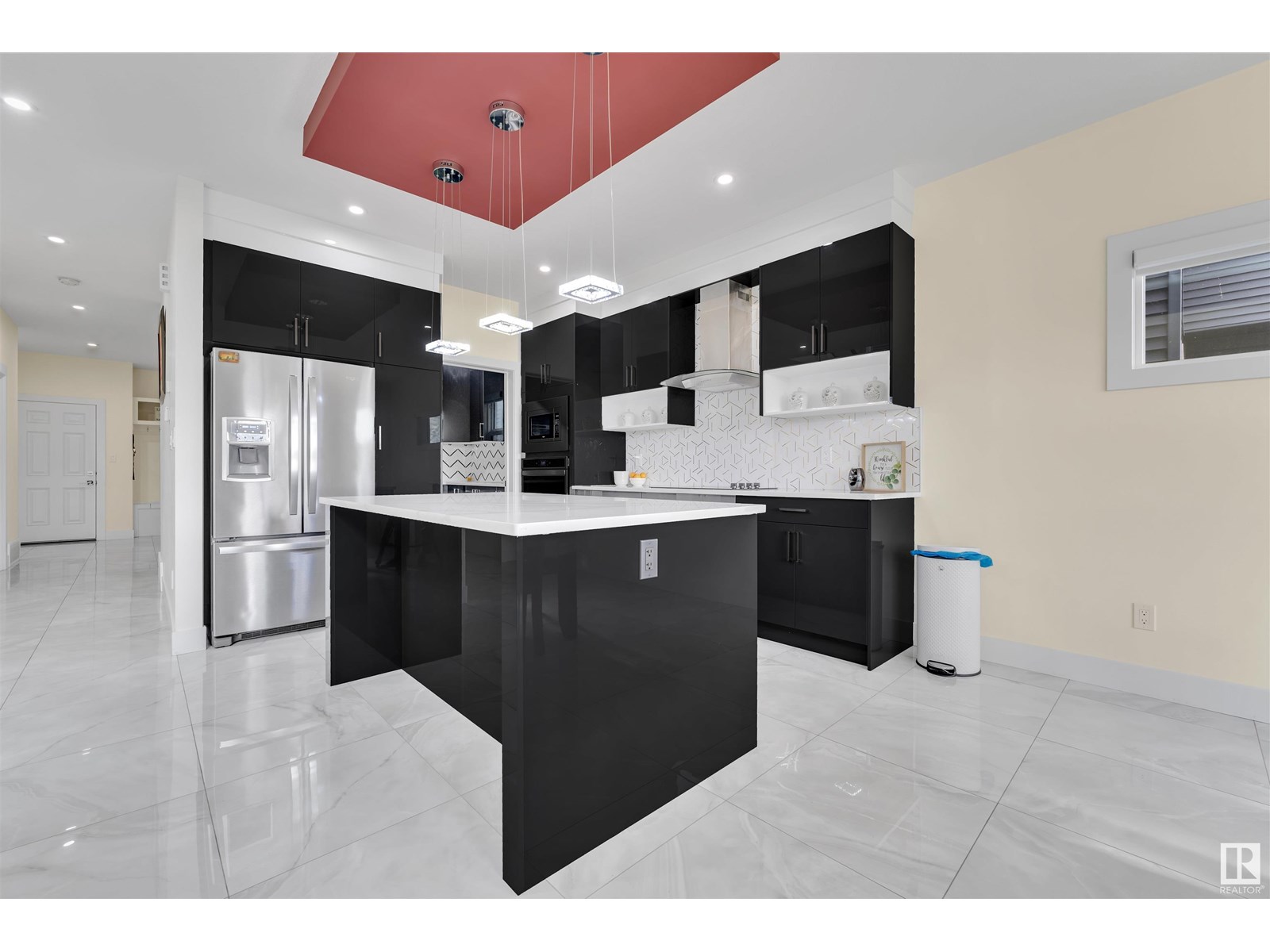 Photo 8 of 220 42 St Sw, Edmonton AB
