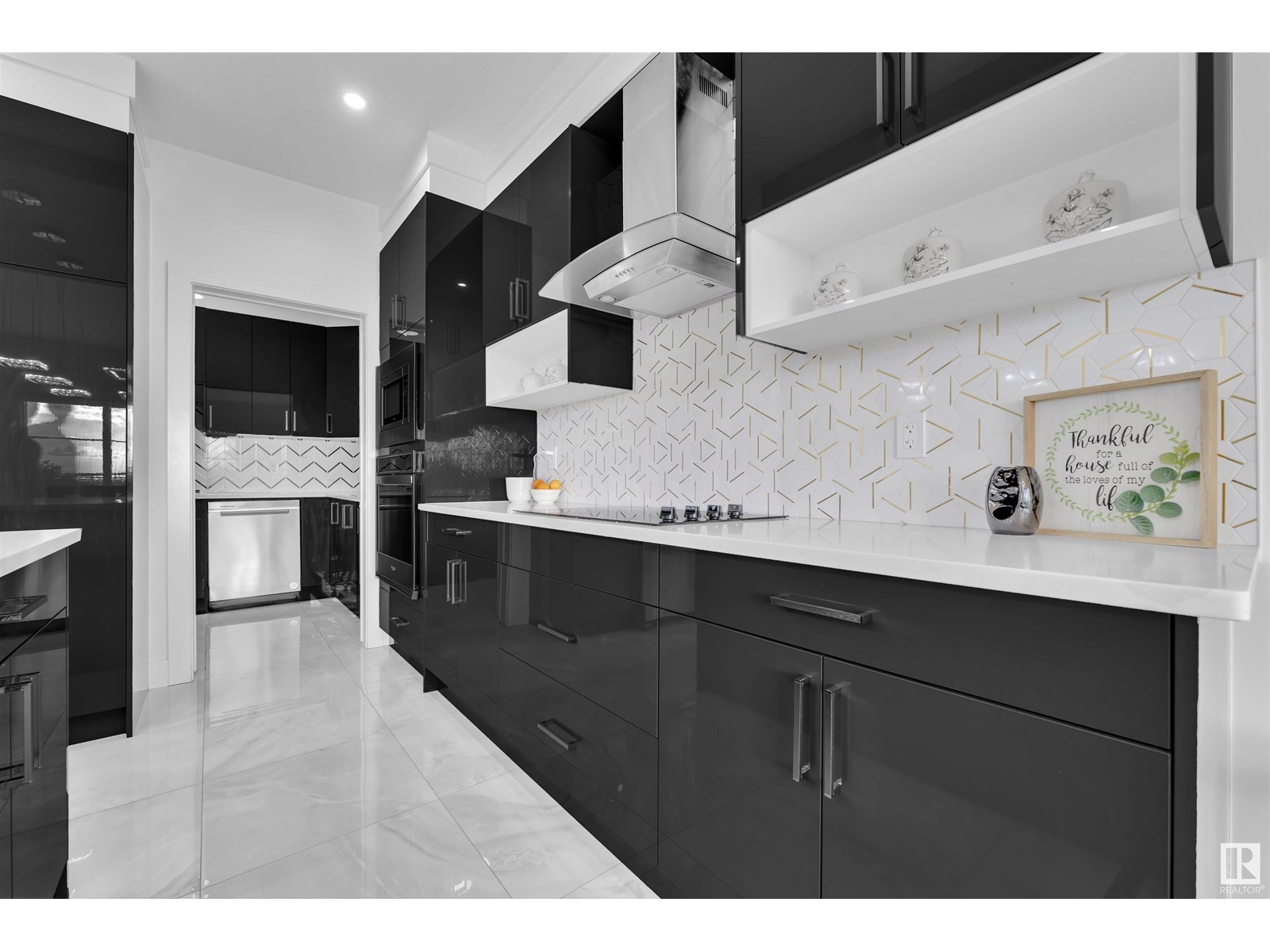 Photo 20 of 220 42 St Sw, Edmonton AB
