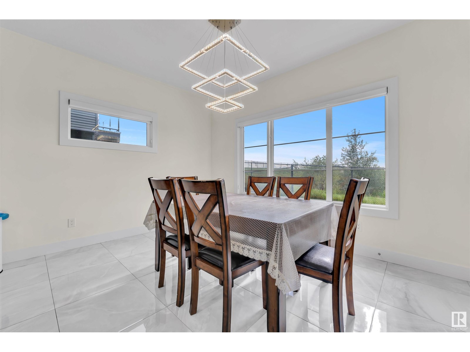Photo 9 of 220 42 St Sw, Edmonton AB