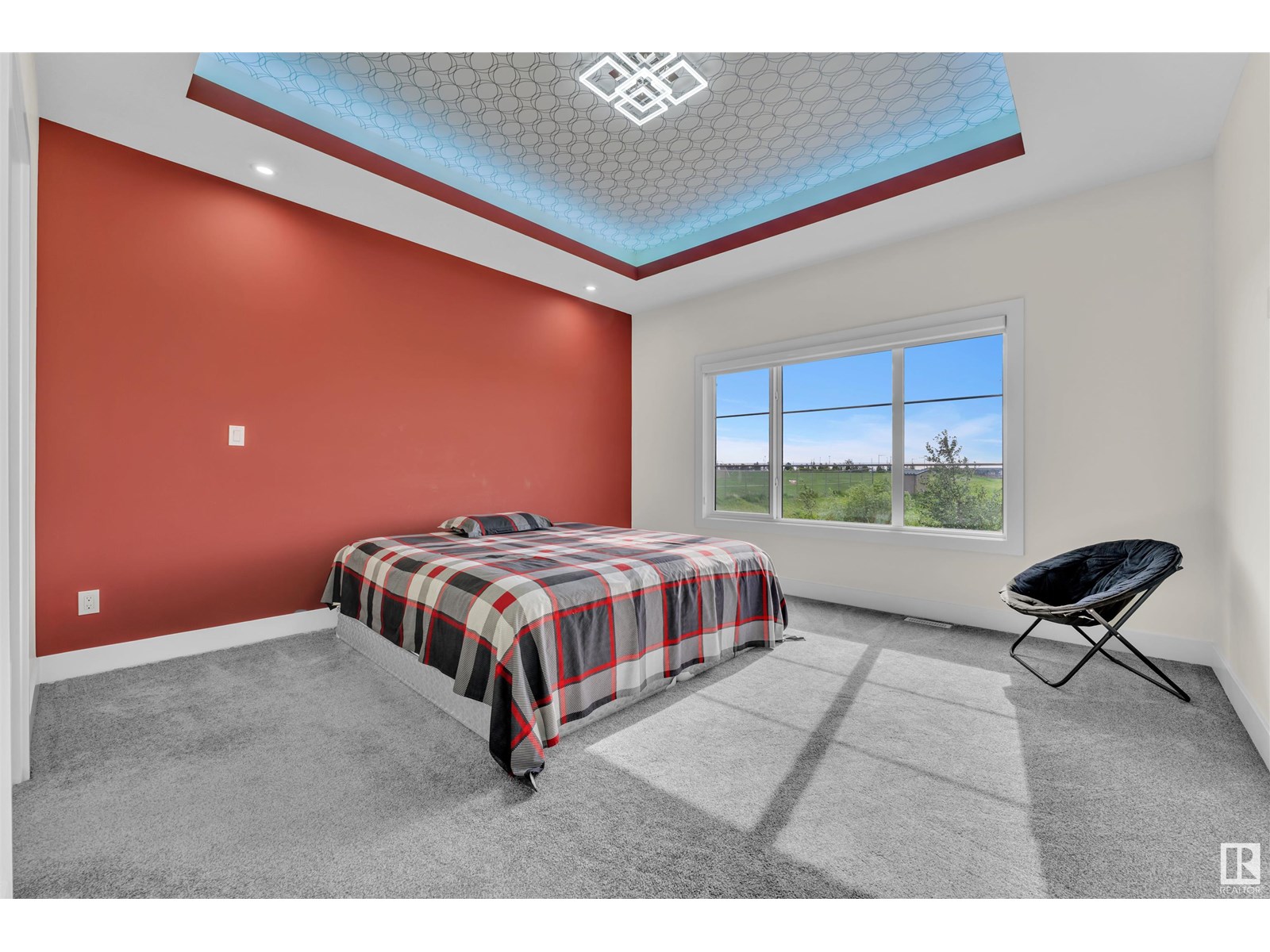 Photo 27 of 220 42 St Sw, Edmonton AB